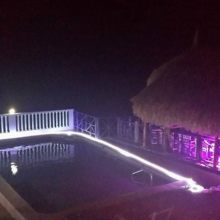 Las Olas Beach House Hotel Sabana Westpunt Esterno foto